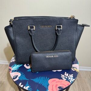 Michael Kors Black large Women's Bag and Wallet Set